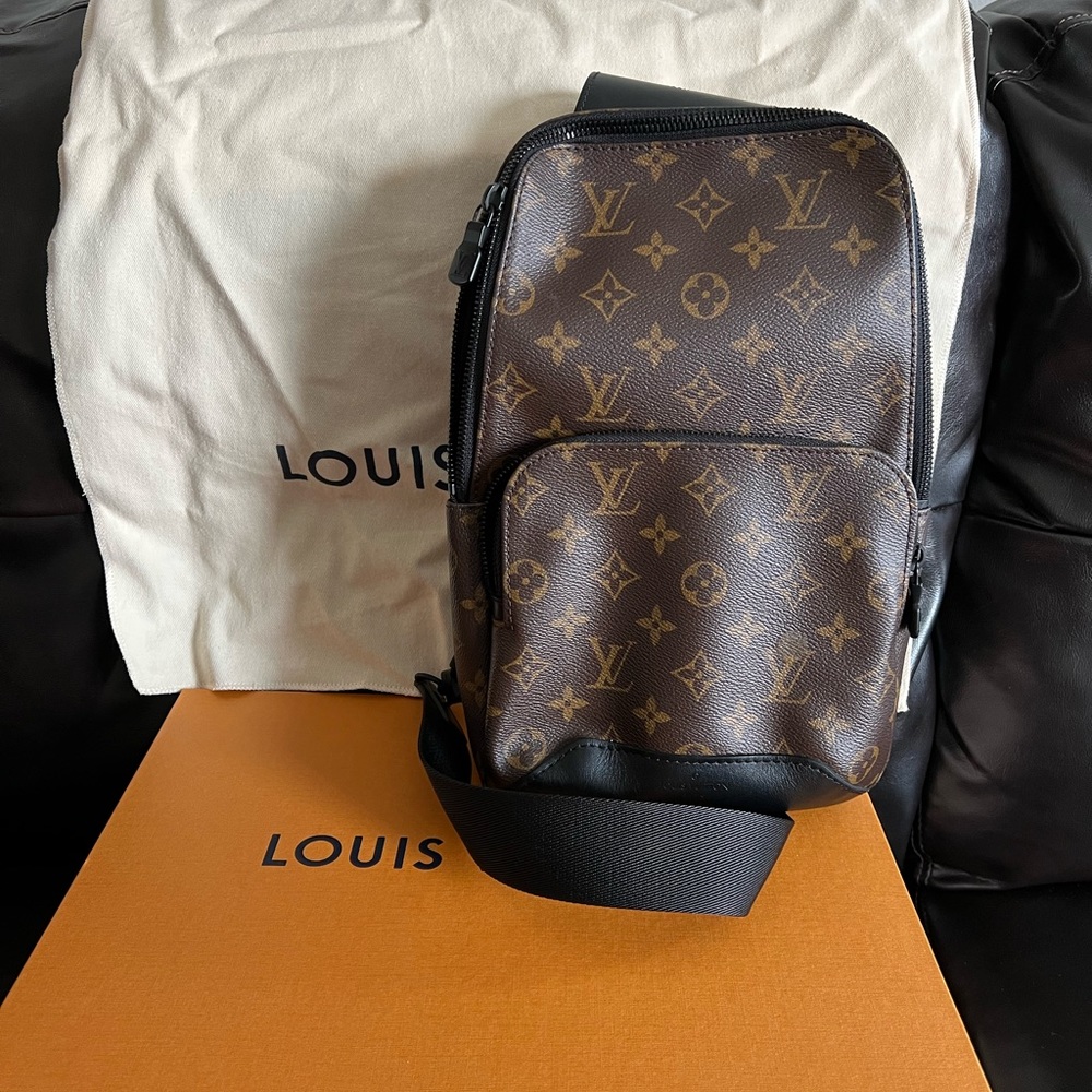 Authentic Louis Vuitton Avenue Sling Bag - Picture 12 of 13